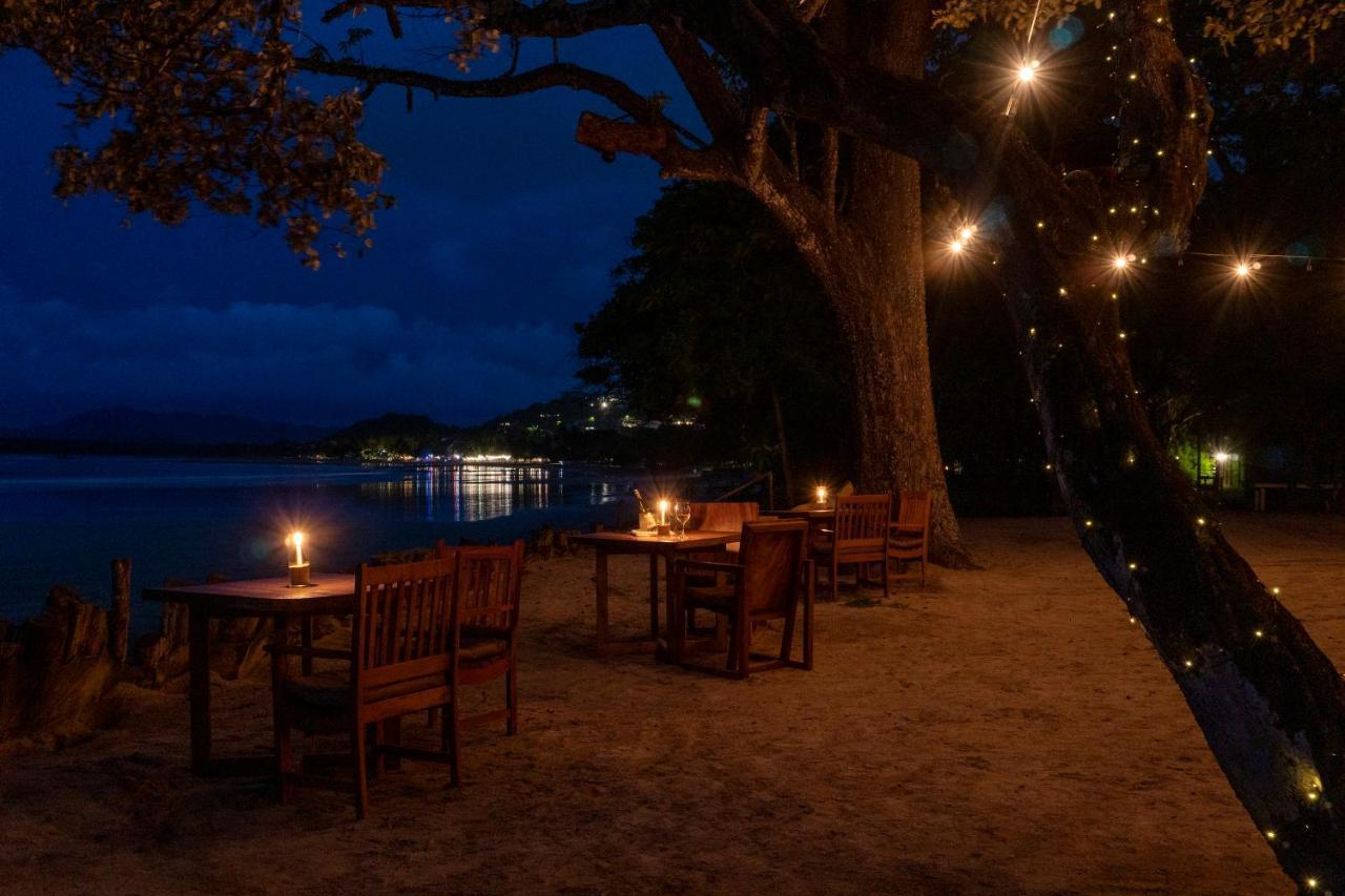 Capitan Suizo Beachfront Boutique Hotel Tamarindo Exterior photo